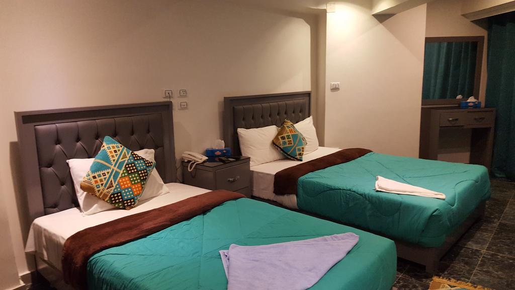 Nile Boutique Hotel At Nile Plaza Giza Bagian luar foto