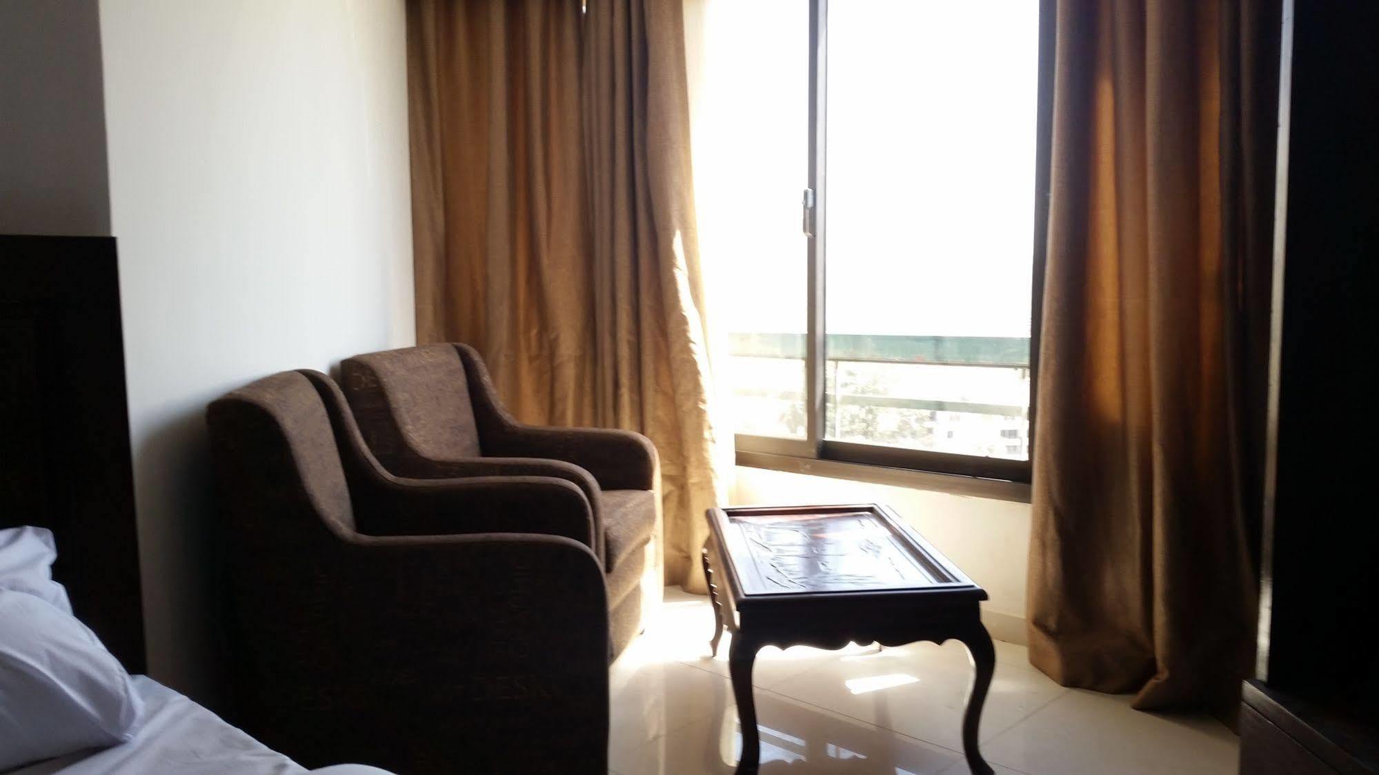 Nile Boutique Hotel At Nile Plaza Giza Bagian luar foto