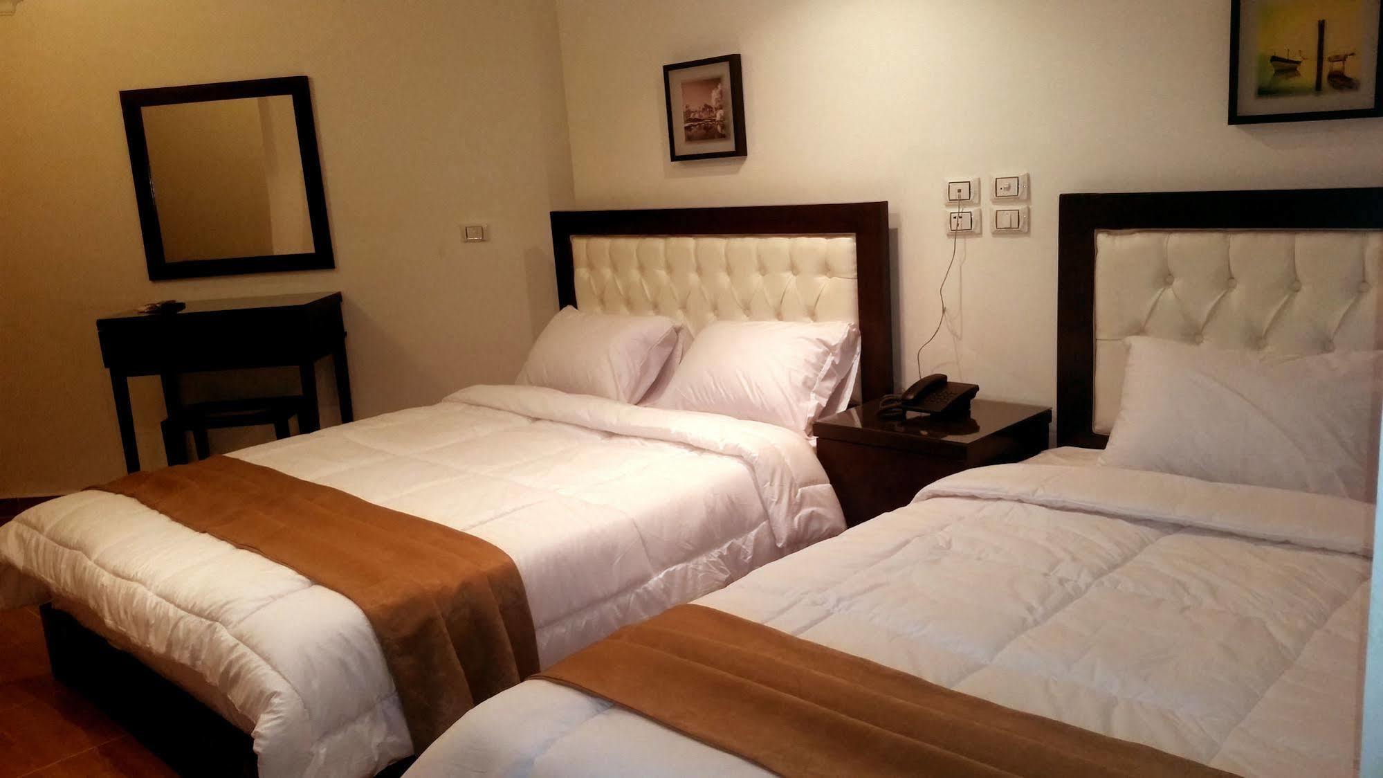 Nile Boutique Hotel At Nile Plaza Giza Bagian luar foto